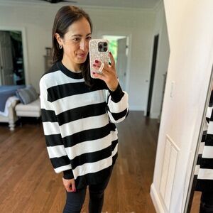 Zeagoo Black and White Striped Sweater